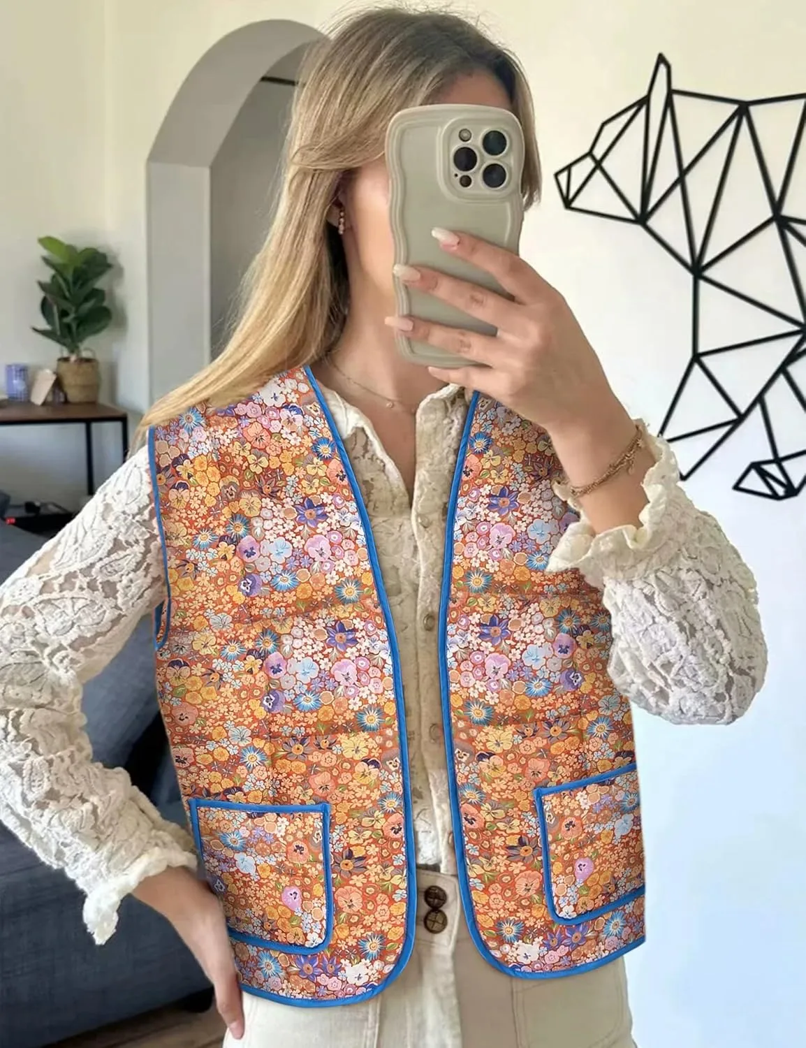Athlisan Womens Cropped Puffer Vest Lightweight Button Down Padded Gilet Outwear with Pockets