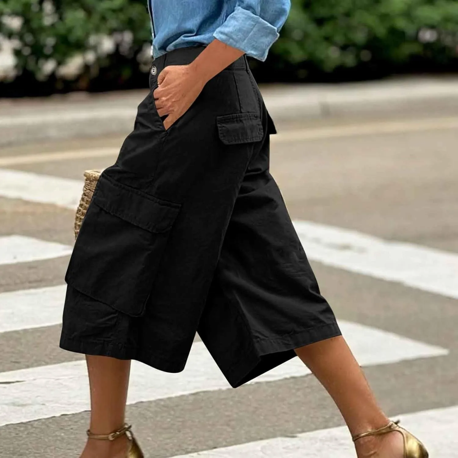 Cargo Capris for Women Stretch Wide Leg Hiking Pants Lightweight Quick Dry Baggy Cargo Pants with Pockets