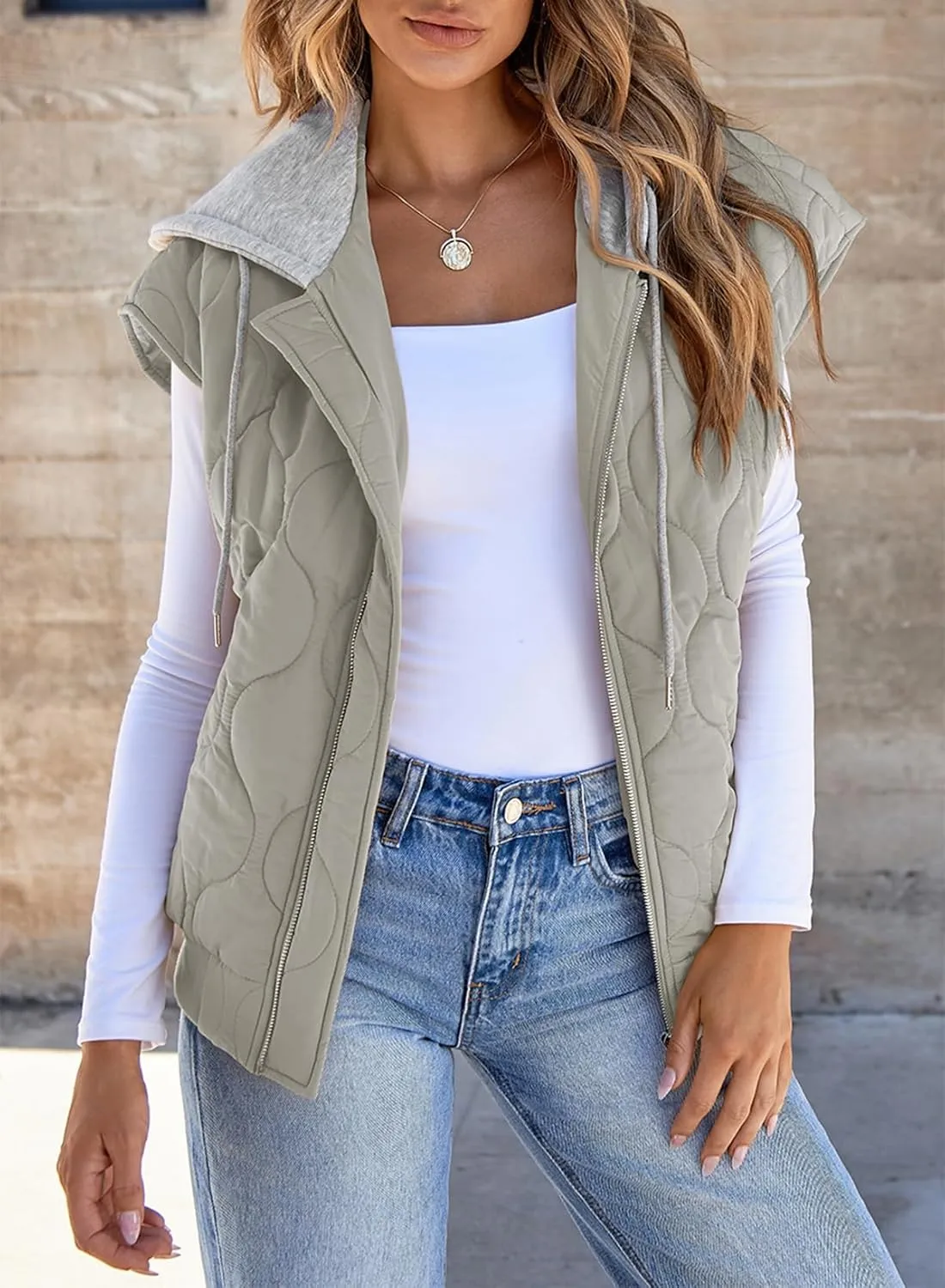 EVALESS Hooded Puffer Vest Women 2024 Zip Up Sleeveless Quilted Vests with Pockets