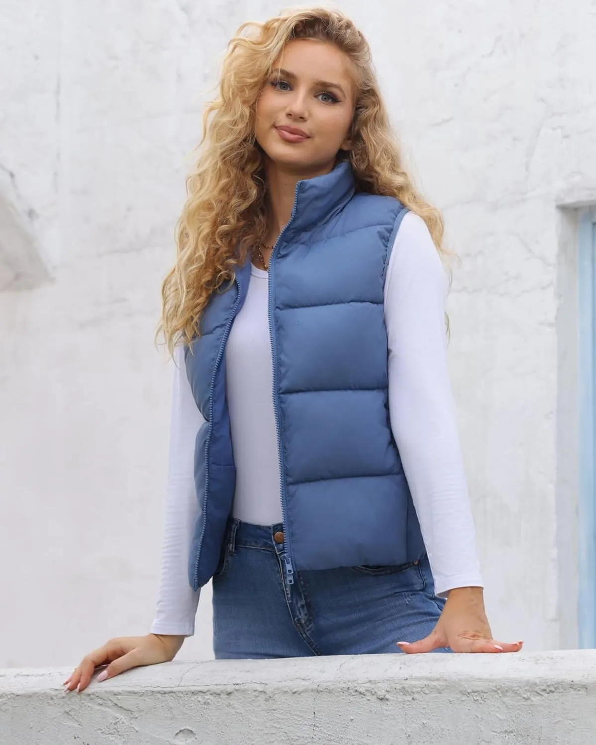 Fuinloth Women's Lightweight Puffer Vest, Water Repellent, 4 Pockets, Double Slider Zipper, Elastic Hem for Fall & Winter