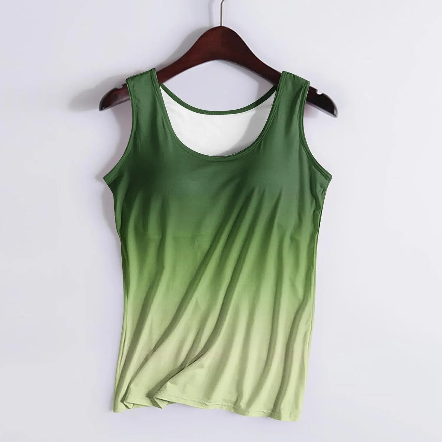 Gradient Tank Tops for Women Built in Bra Ombre Sleeveless Athletic Workout Camisole Tops Comfy Stretchy Daily Yoga Top
