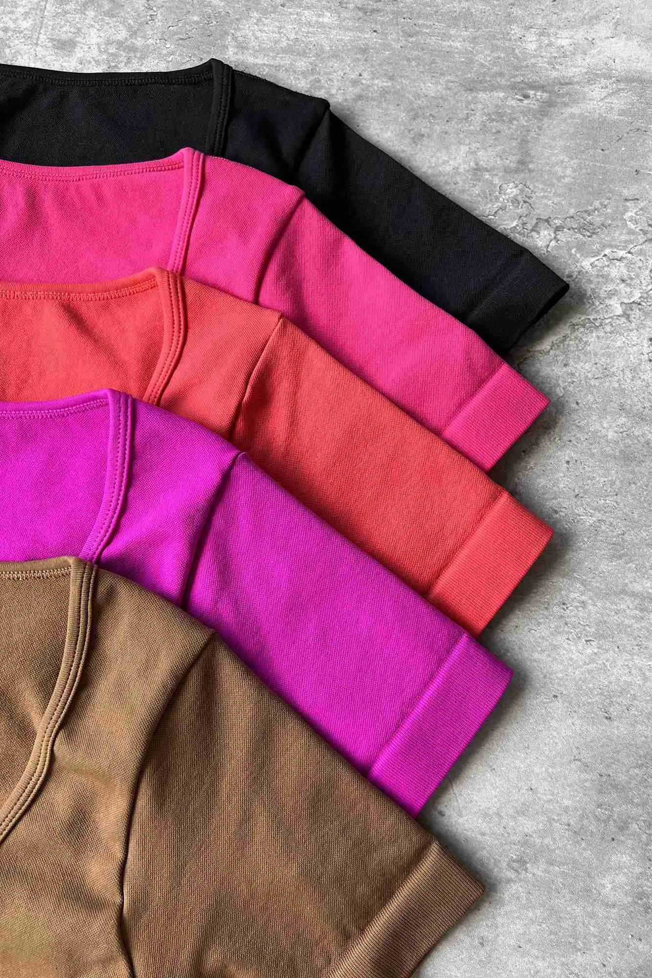 Low Scoop Neck Short Sleeve Crop Tops