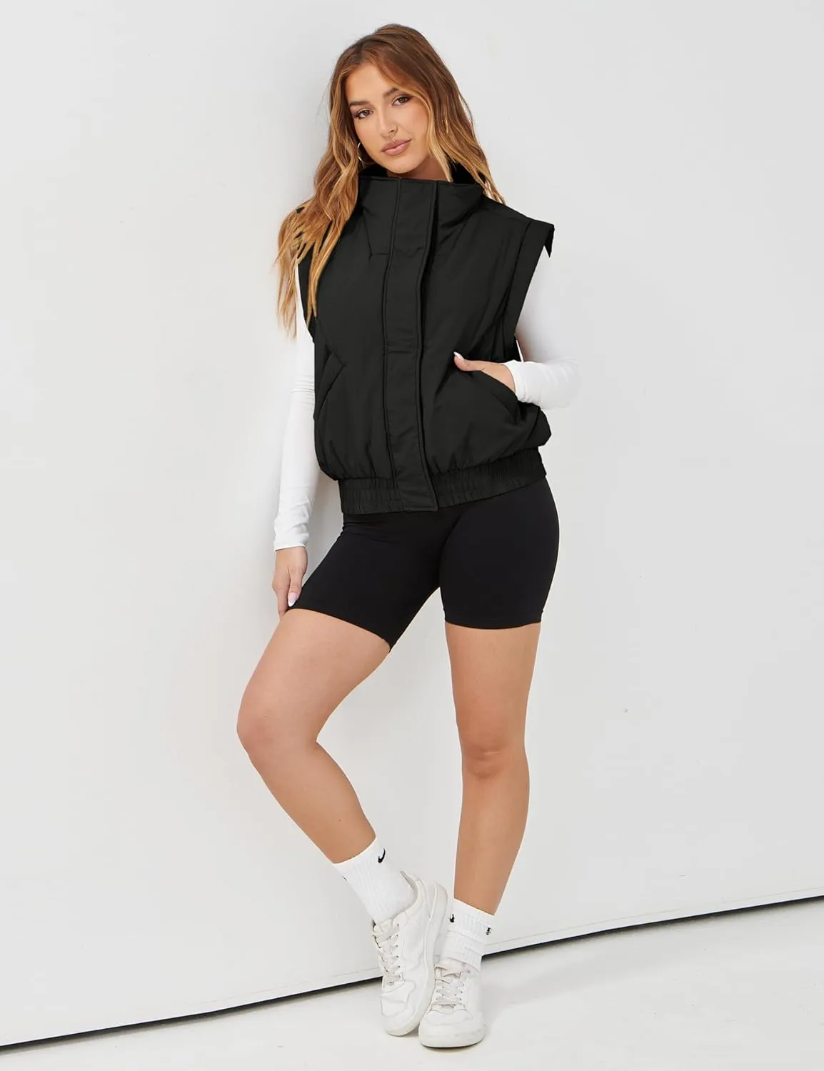 Lviefent Womens Puffer Vest Cropped Lightweight Button Down Quilted Vest Sleeveless Padded Gilet Coat with Pockets