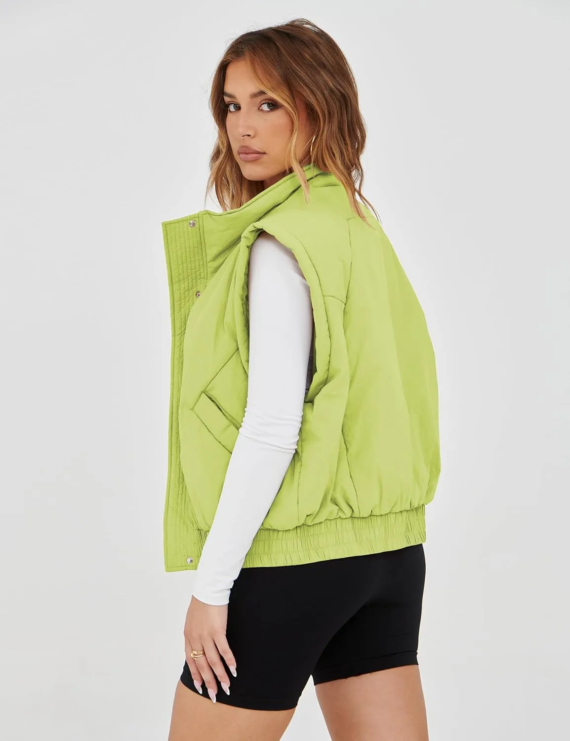 Lviefent Womens Puffer Vest Cropped Lightweight Button Down Quilted Vest Sleeveless Padded Gilet Coat with Pockets