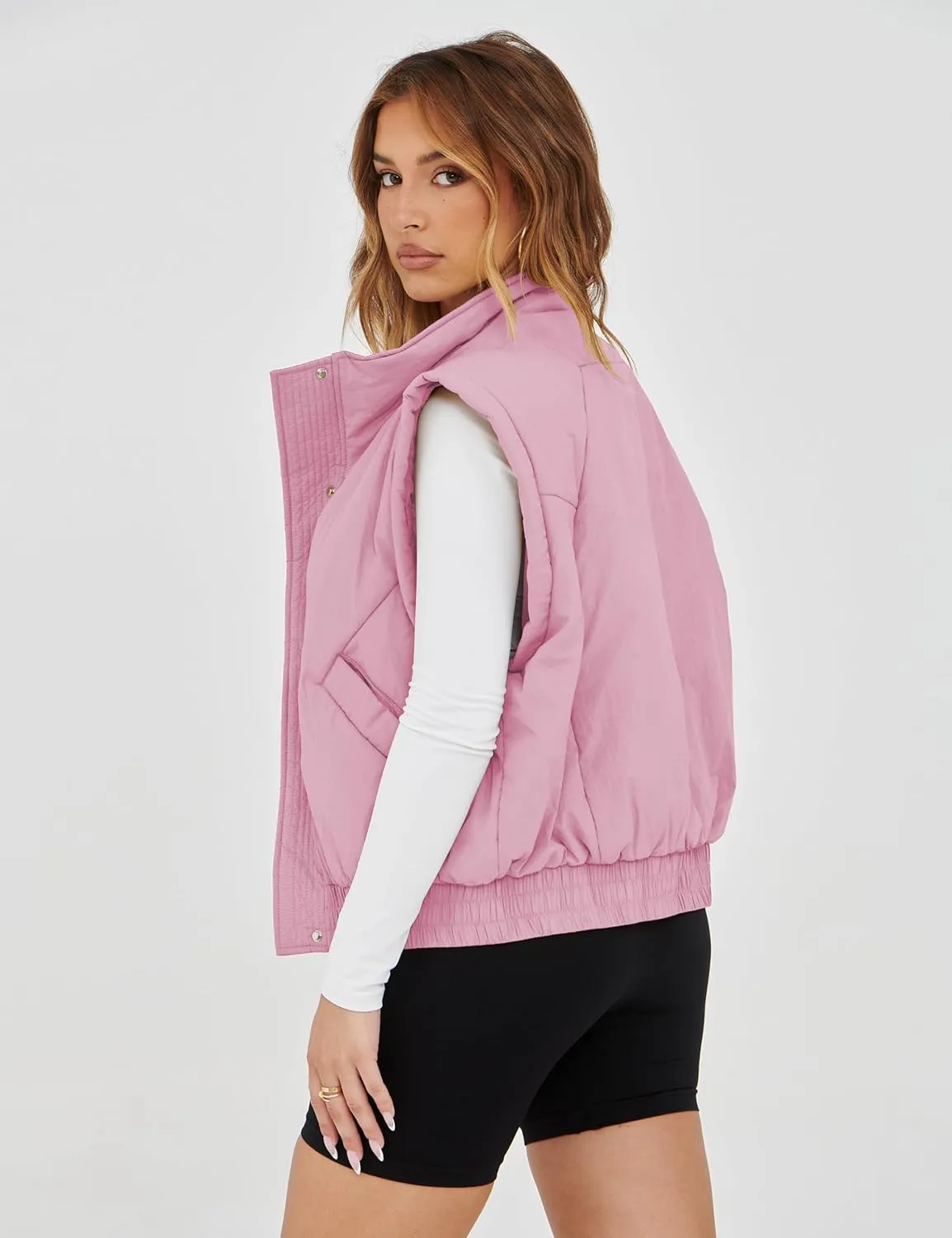 Lviefent Womens Puffer Vest Cropped Lightweight Button Down Quilted Vest Sleeveless Padded Gilet Coat with Pockets