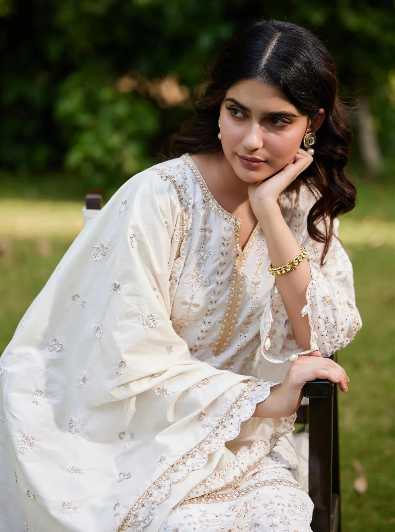 Mulmul Cotton Purvayi Off White Kurta with Off White Pant & Dupatta
