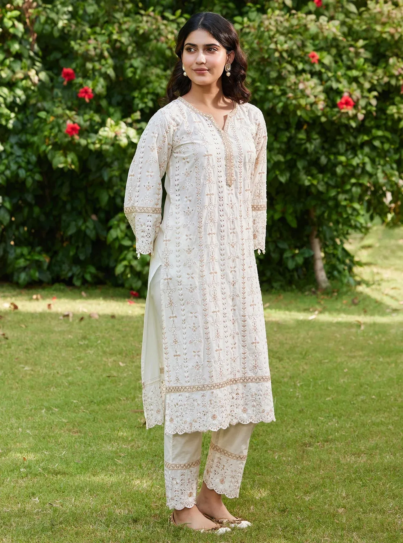 Mulmul Cotton Purvayi Off White Kurta with Off White Pant & Dupatta
