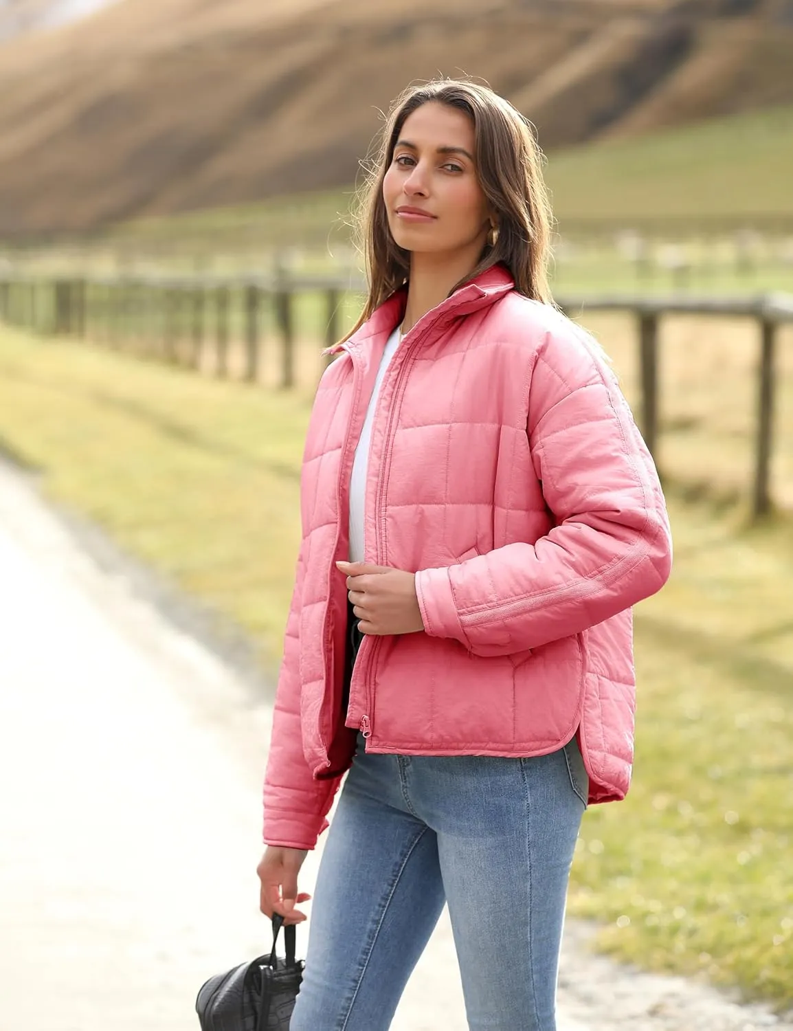Quilted Puffer Jacket Women Lightweight Short Zip Up Padded Coat with Pockets