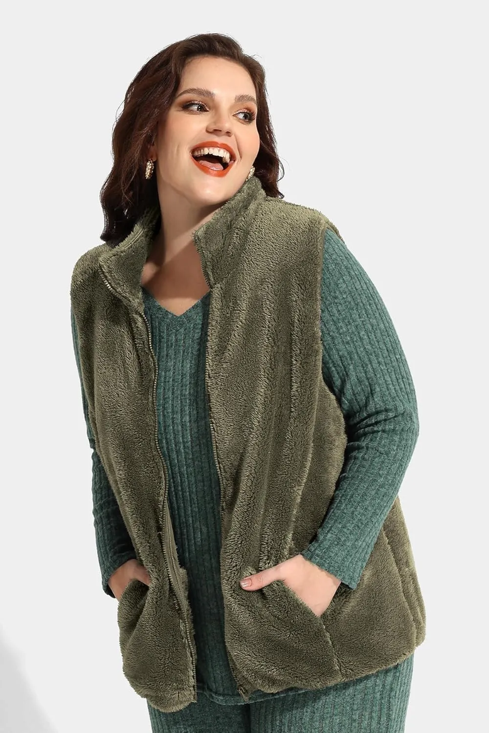 RITERA Women's Plus Size Fleece Vests Stand Collar Sleeveless Jackets Zip Up Fall Winter Outerwear with Pockets XL-5XL