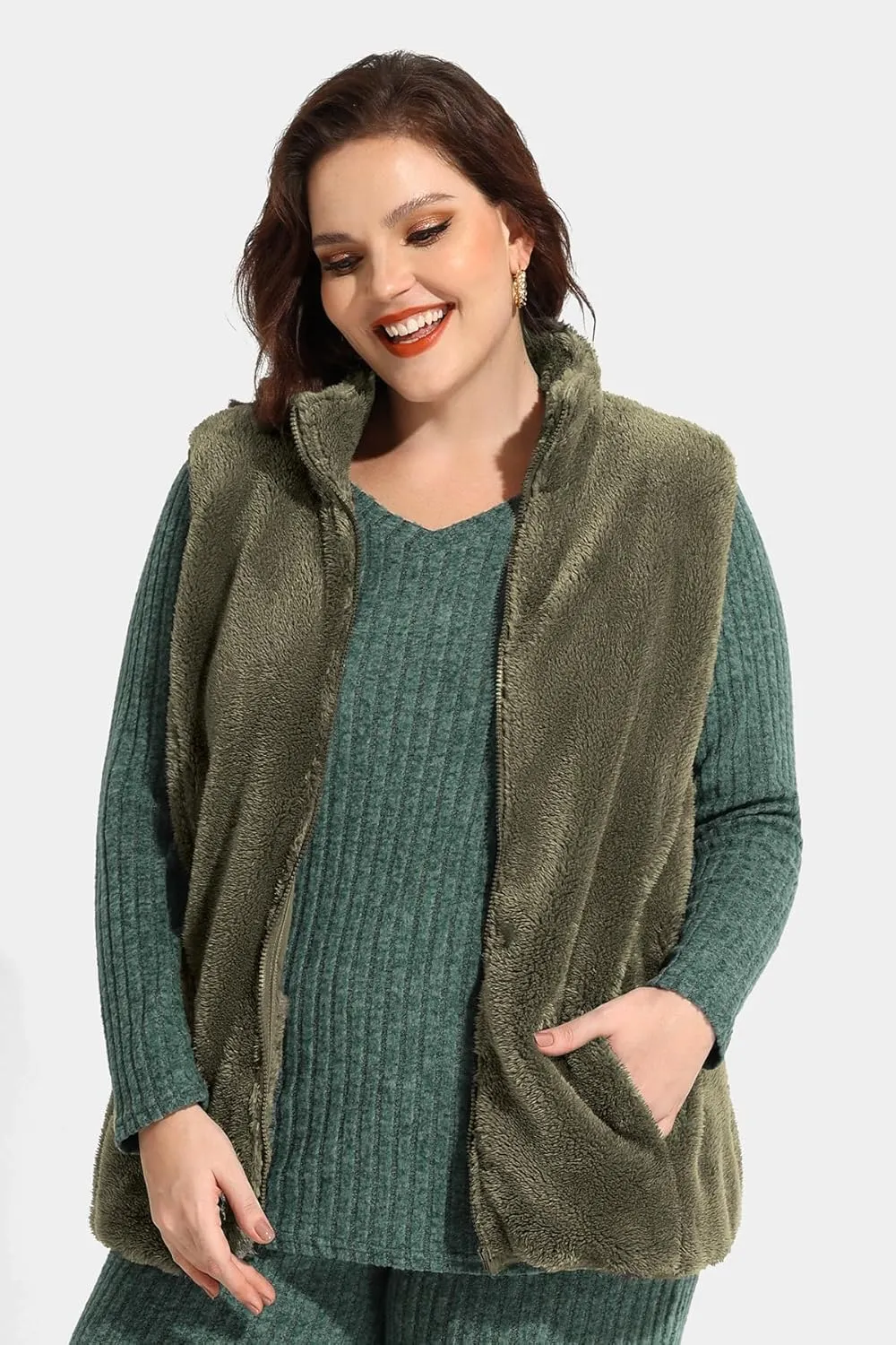 RITERA Women's Plus Size Fleece Vests Stand Collar Sleeveless Jackets Zip Up Fall Winter Outerwear with Pockets XL-5XL