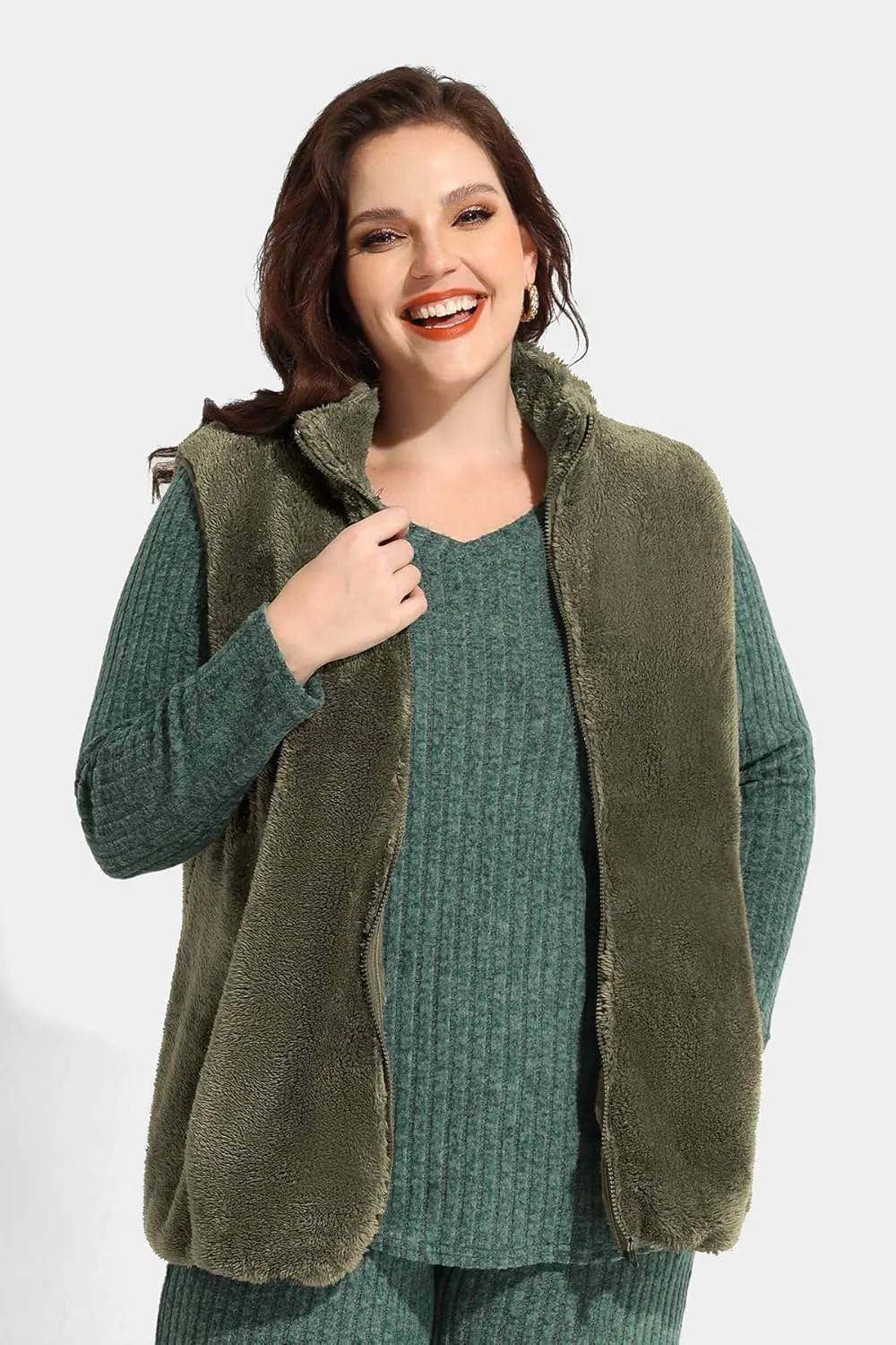 RITERA Women's Plus Size Fleece Vests Stand Collar Sleeveless Jackets Zip Up Fall Winter Outerwear with Pockets XL-5XL