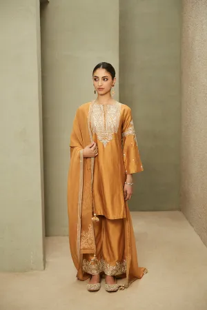 The Neo-Classic Kurta Set