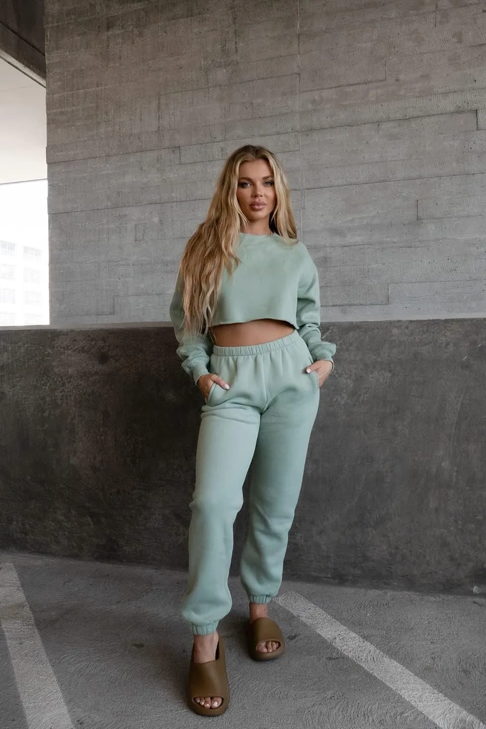 TIC TOC Womens Soft Fleece Oversized Sweatpants Casual Essential High Waisted Jogger Pants with Pockets
