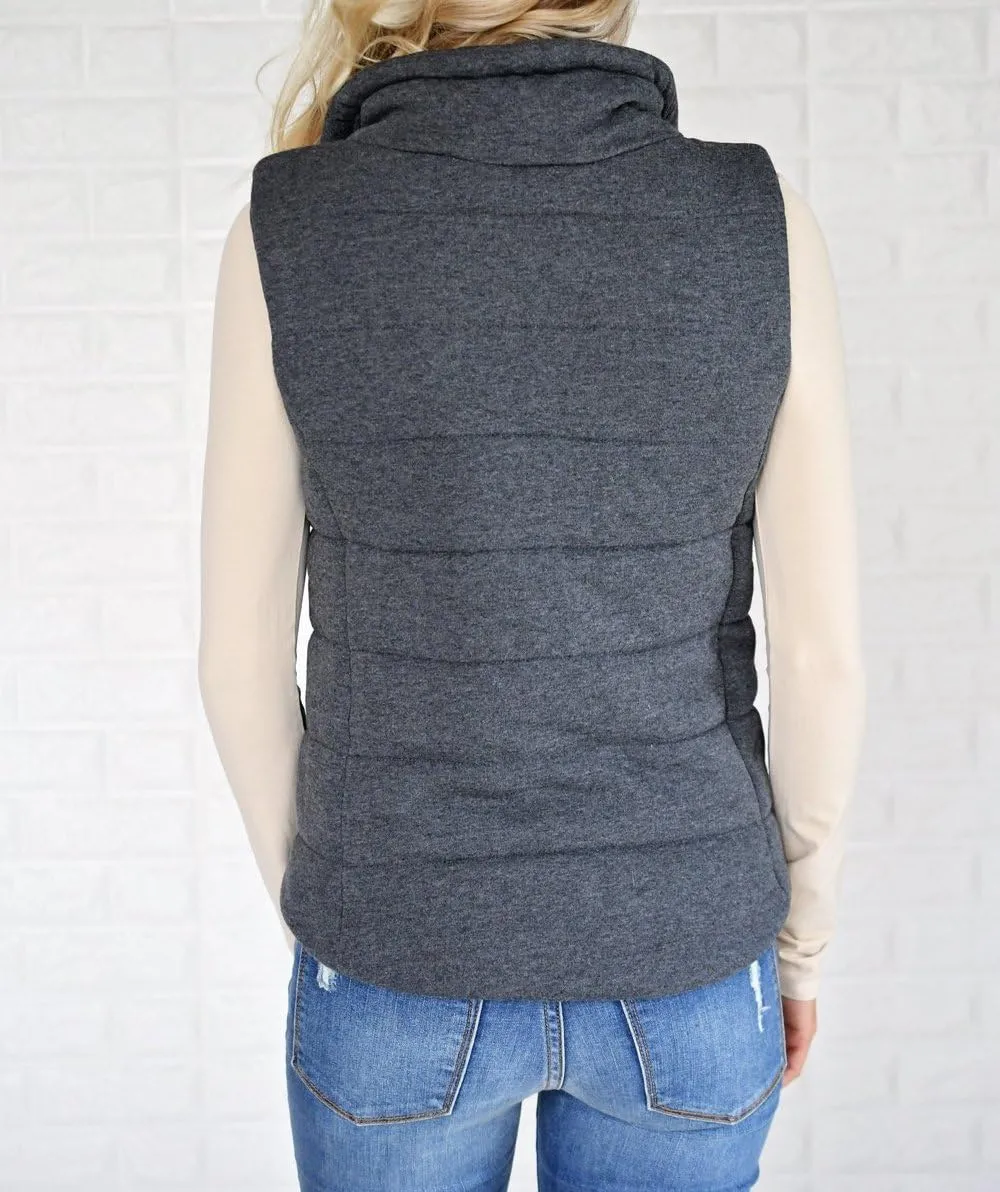 Valphsio Women Casual Quilted Puffer Vest Lightweight Zip Up Drawstring Jacket Outerwear with Pockets
