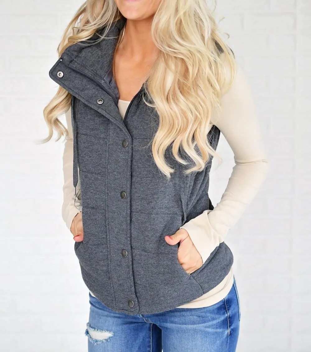 Valphsio Women Casual Quilted Puffer Vest Lightweight Zip Up Drawstring Jacket Outerwear with Pockets