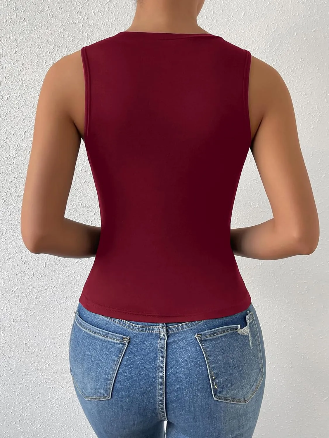 WDIRARA Women's Rhinestone Tank Top Sleeveless Summer Top Round Neck Tank Top